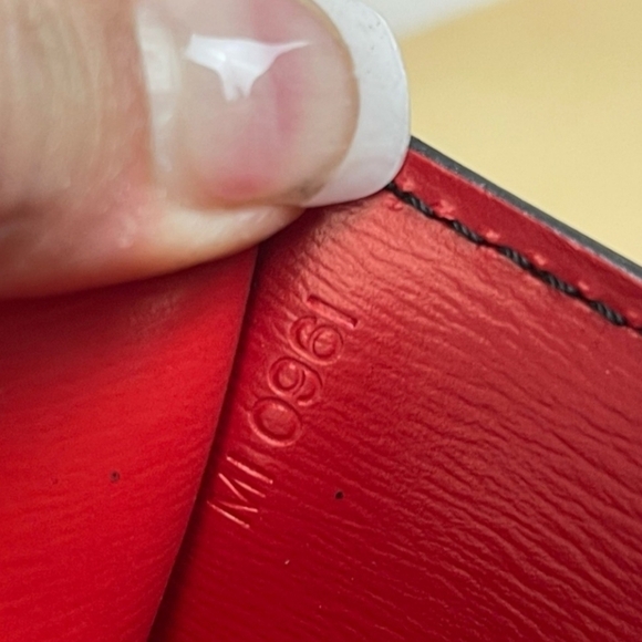 Louis Vuitton Pochette Red Epi Leather Convertible Crossbody Clutch - Picture 12 of 13